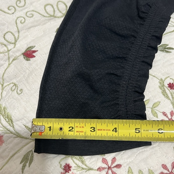 Lululemon In The Flow Crop II Black size 4 Compression - Picture 12 of 12